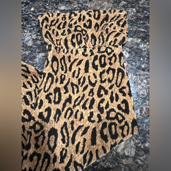 KIKIT JEANS Leopard Blazer with Bell Sleeves and Peplum Hem Size LARGE - Picture 14 of 16